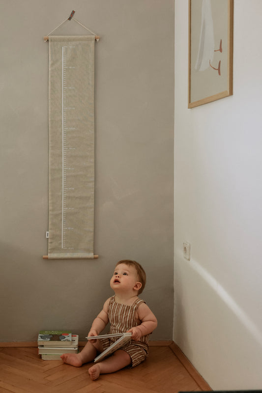 Personalised kids growth chart with natural wooden name detail
