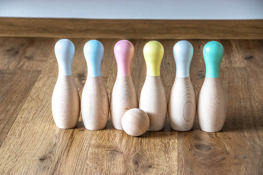 PINA wooden mini bowling set detail view 2
